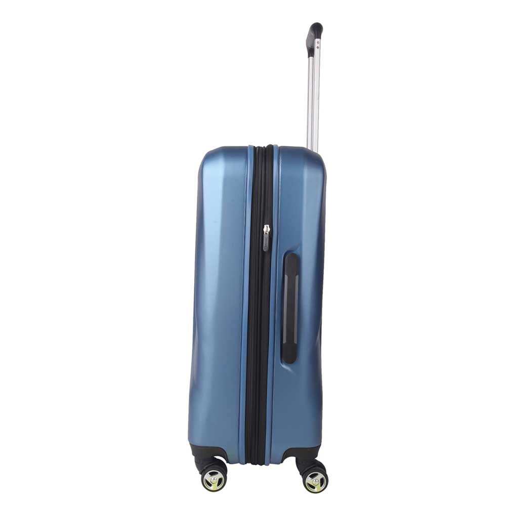 briscoes travel luggage