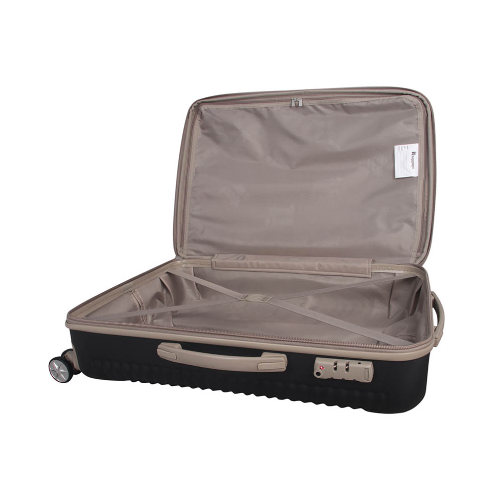 briscoes it luggage