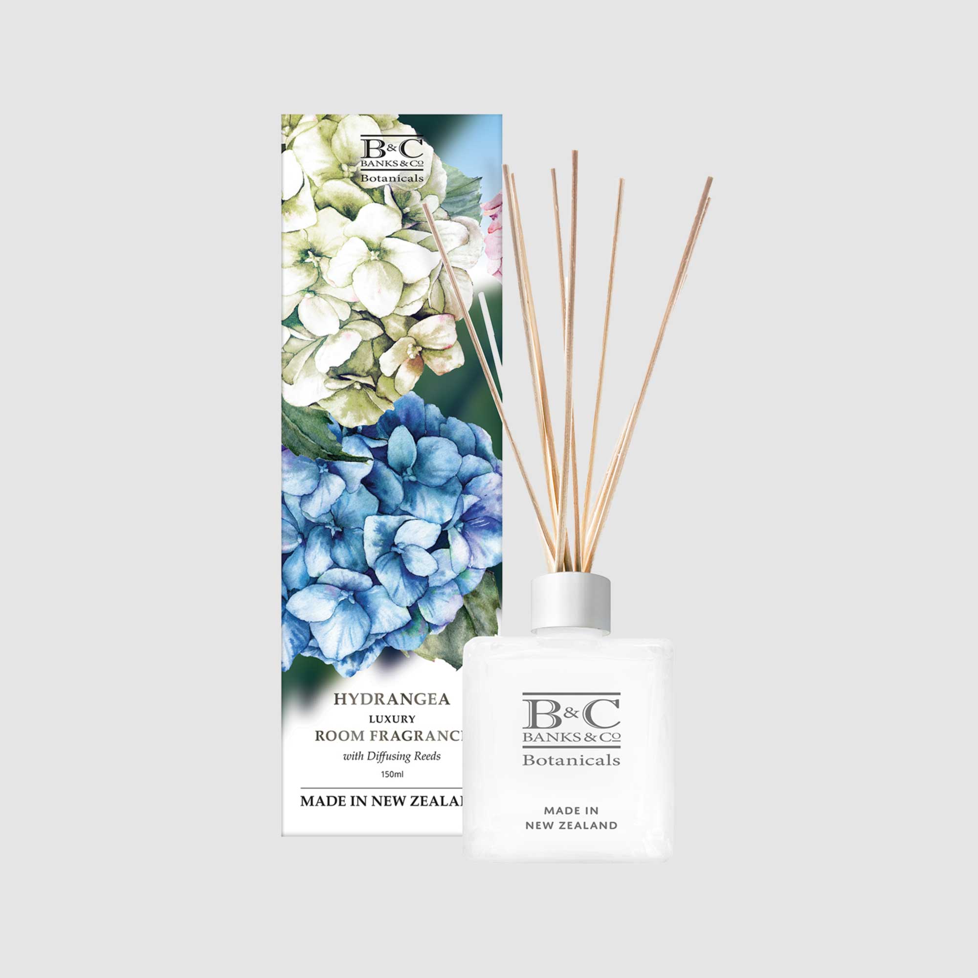 Briscoes  Banks & Co Hydrangea Collection Luxury Room Diffuser