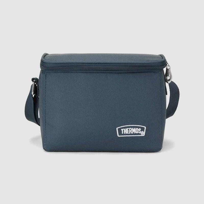 Briscoes shop chilly bin