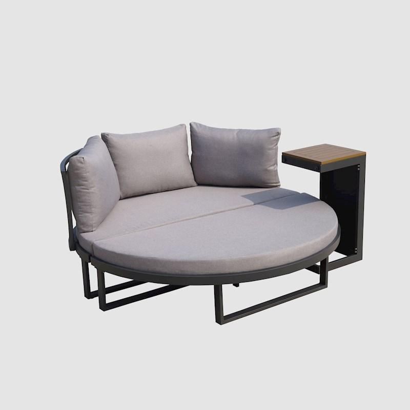 Briscoes lounger store
