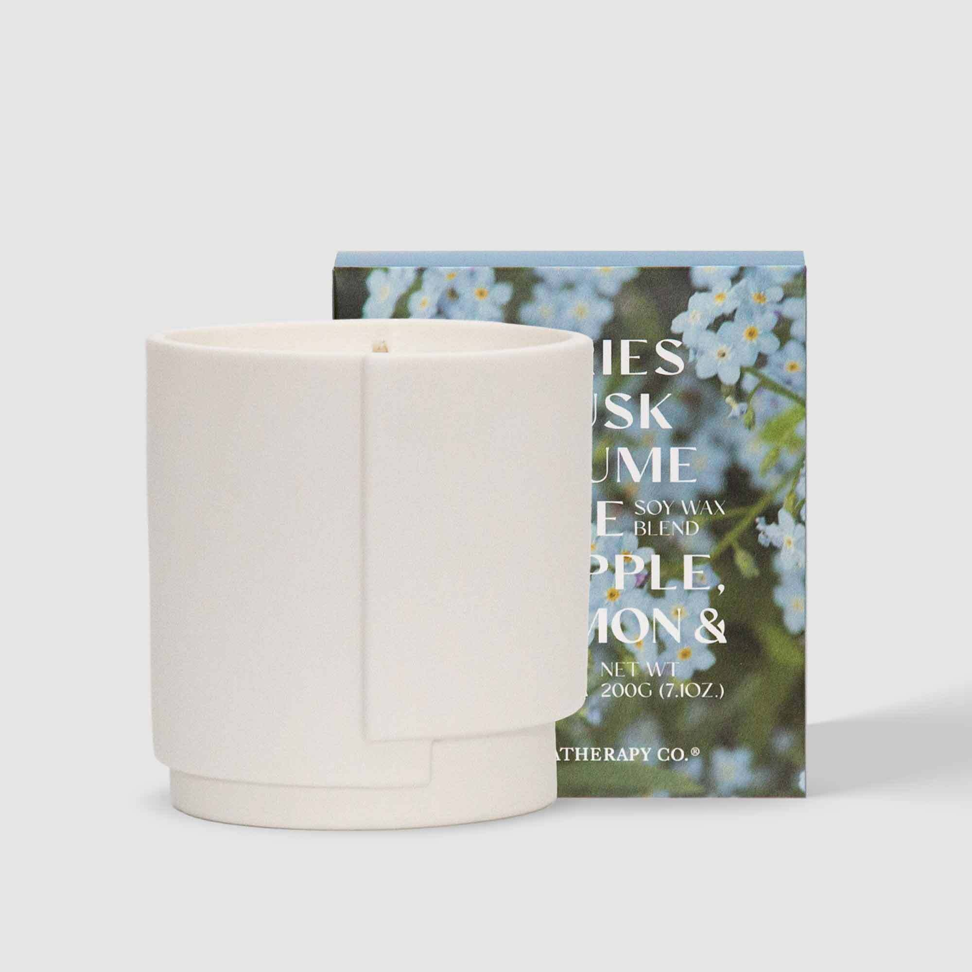 The Aromatherapy Co Ceramic Fold Candle Berries & Musk 200g