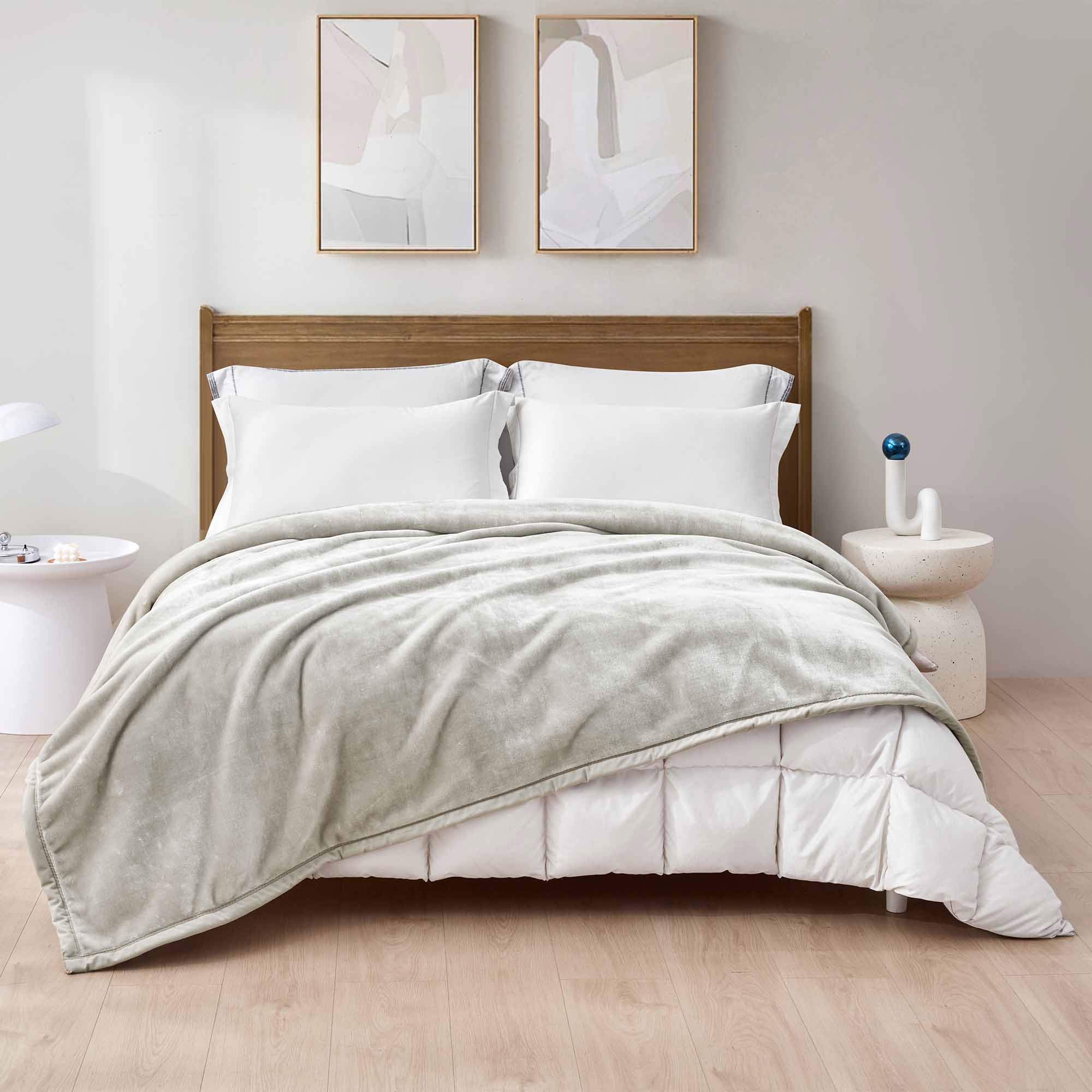 Classic Living Home 500gsm Mink Blanket
